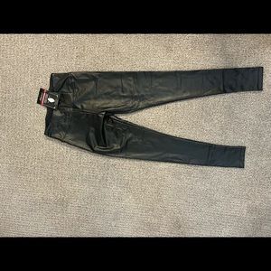 Stretch shiny black pants